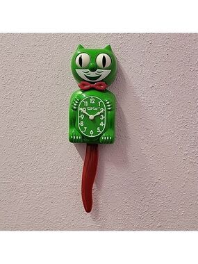 Christmas Cat green and red KIT-CAT CLOCK KAT KLOCK